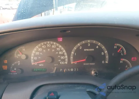 2001 Ford F-150 King Ranch Edition/Lariat/Xlt from USA, damaged, VIN 1FTRW08LX1KC33779